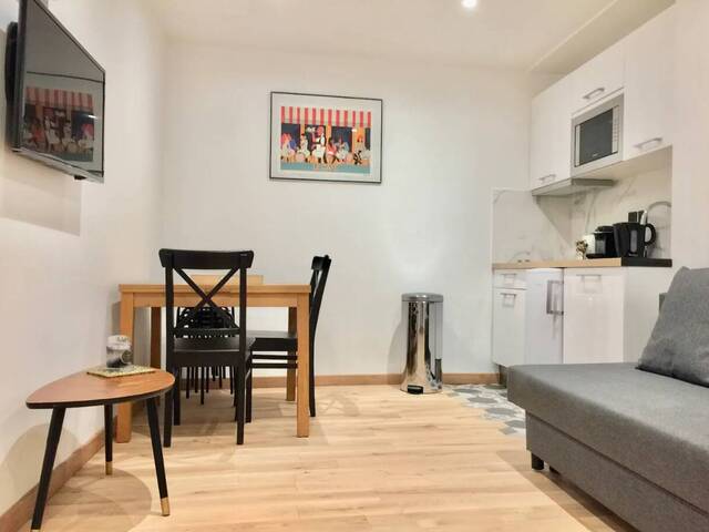 #38 - Apartment for Sale in Paris - Île-de-France